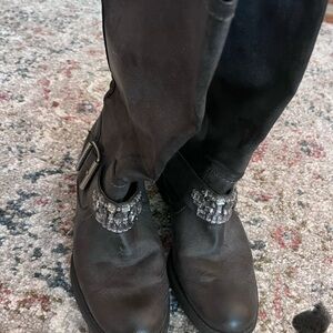 Simply Vera Vera Wang Dark Heeled Boots with Embellishments